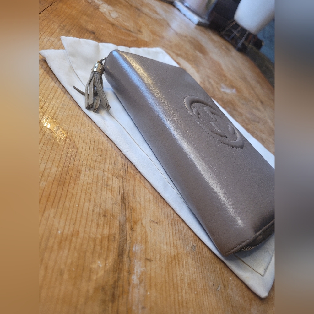 Gucci GG Soho Long Zippy Wallet - Picture 2 of 4
